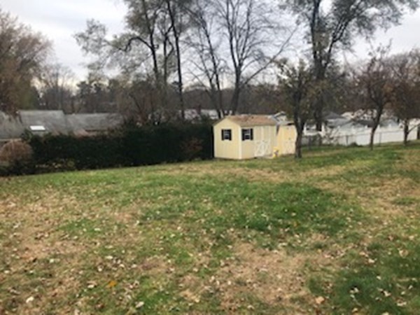 324 Stapleton Road Springfield, MA 01109 - Photo 18 of 22