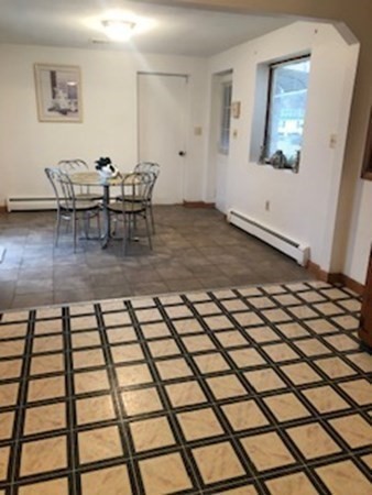 324 Stapleton Road Springfield, MA 01109 - Photo 6 of 22