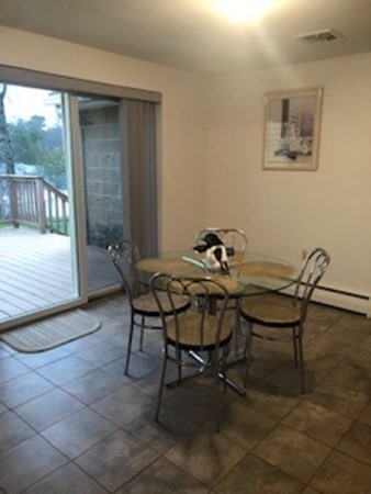 324 Stapleton Road Springfield, MA 01109 - Photo 7 of 22