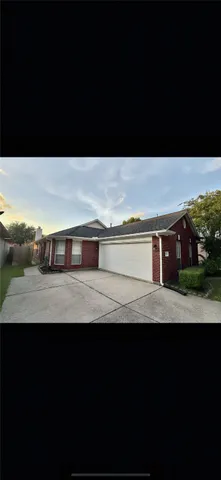 $2,050 | 11906 Oakner Drive, Tomball, TX 77377