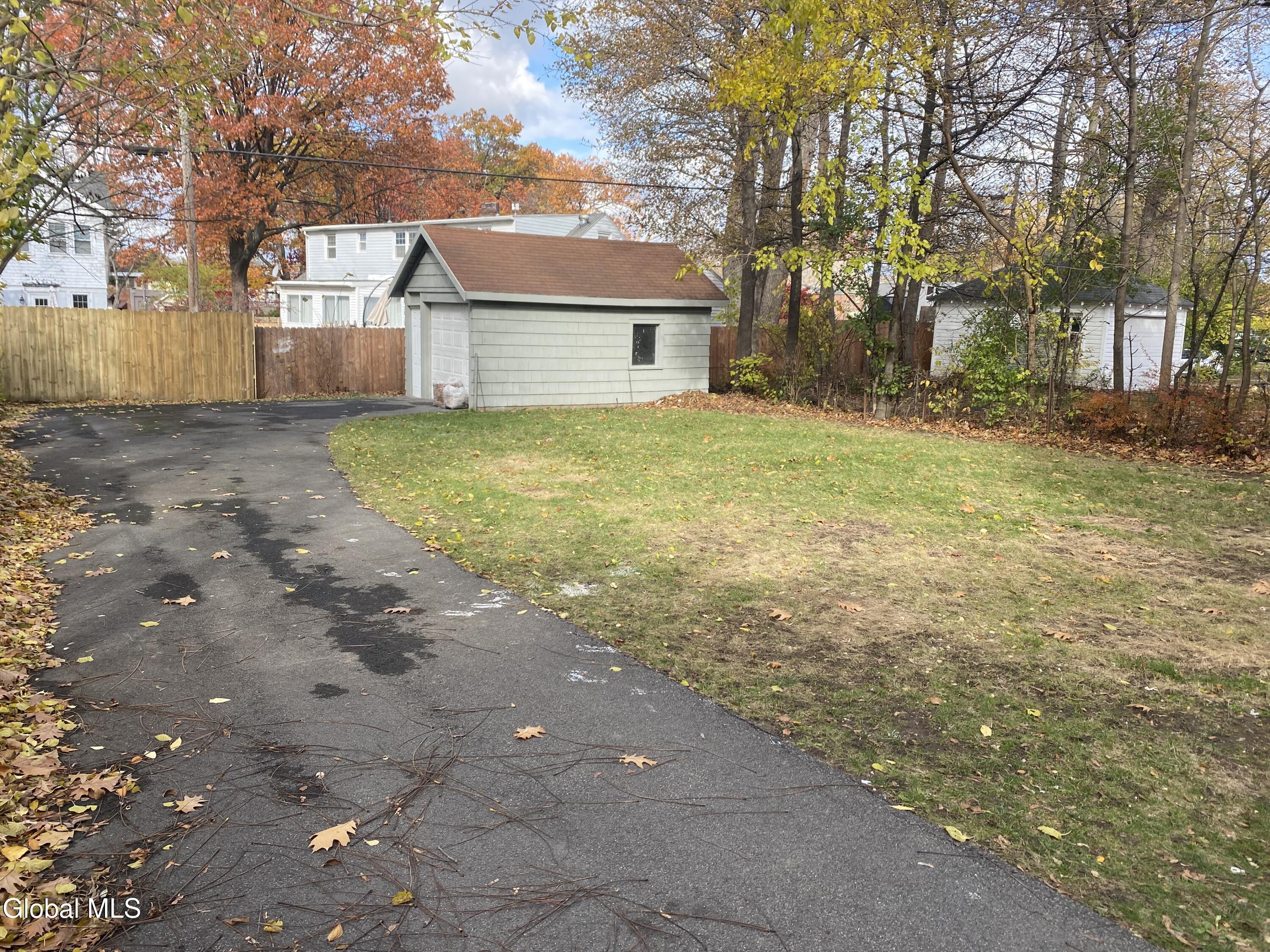 1185 Ardsley Road Schenectady, NY 12308 - Photo 11 of 57 IMG_2993