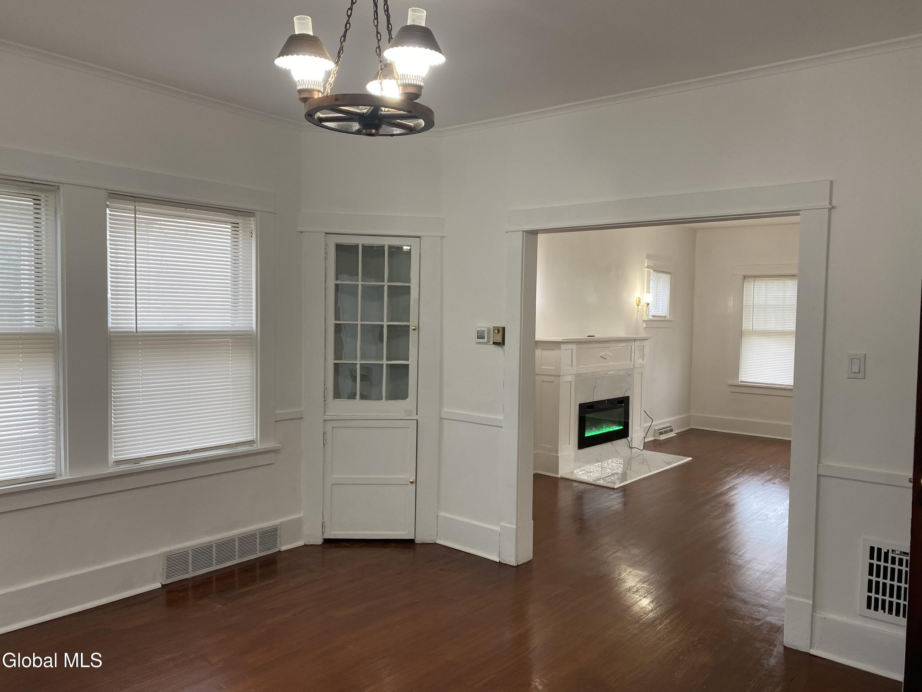 1185 Ardsley Road Schenectady, NY 12308 - Photo 19 of 57 IMG_3017