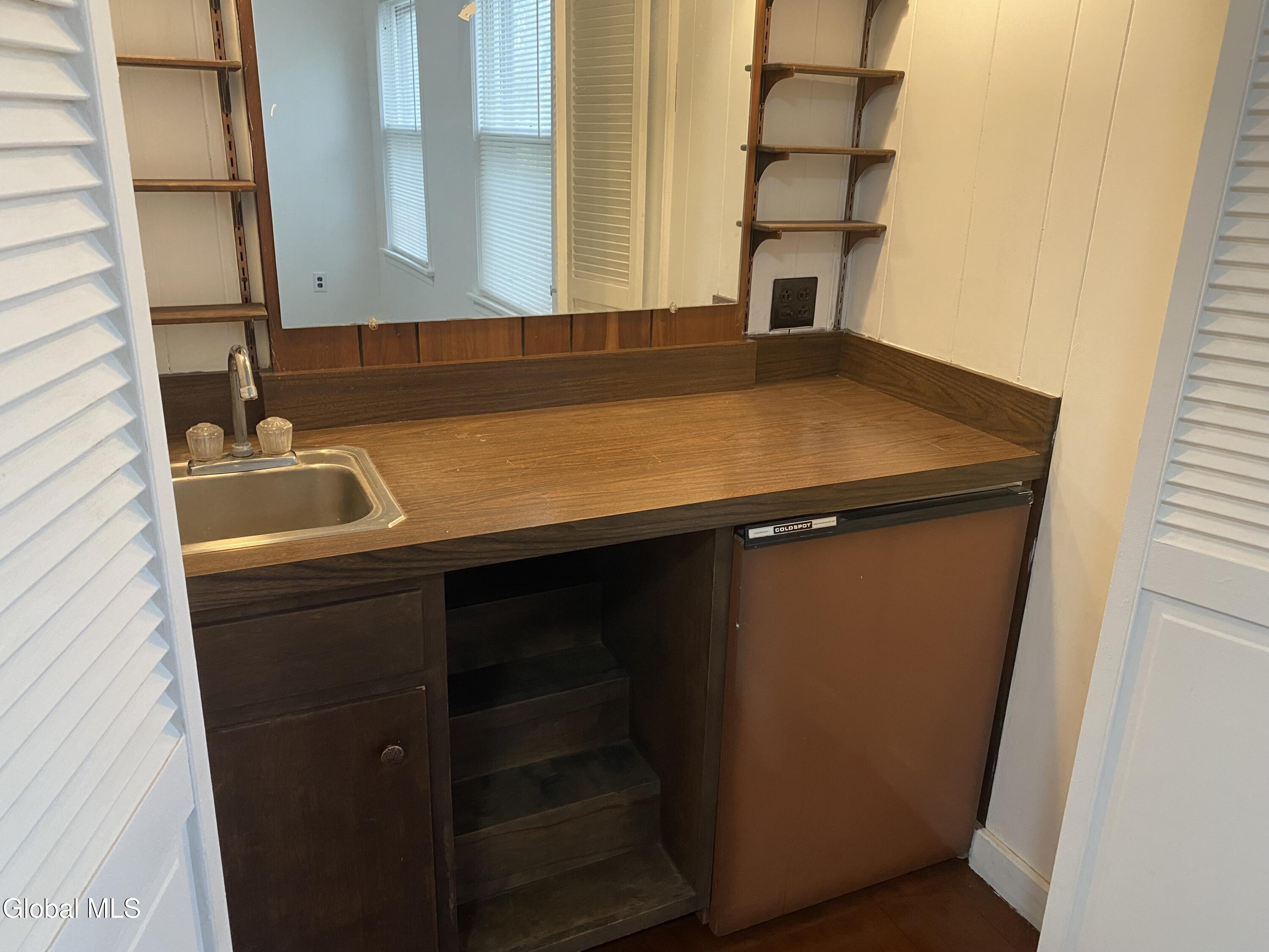 1185 Ardsley Road Schenectady, NY 12308 - Photo 26 of 57 IMG_3031