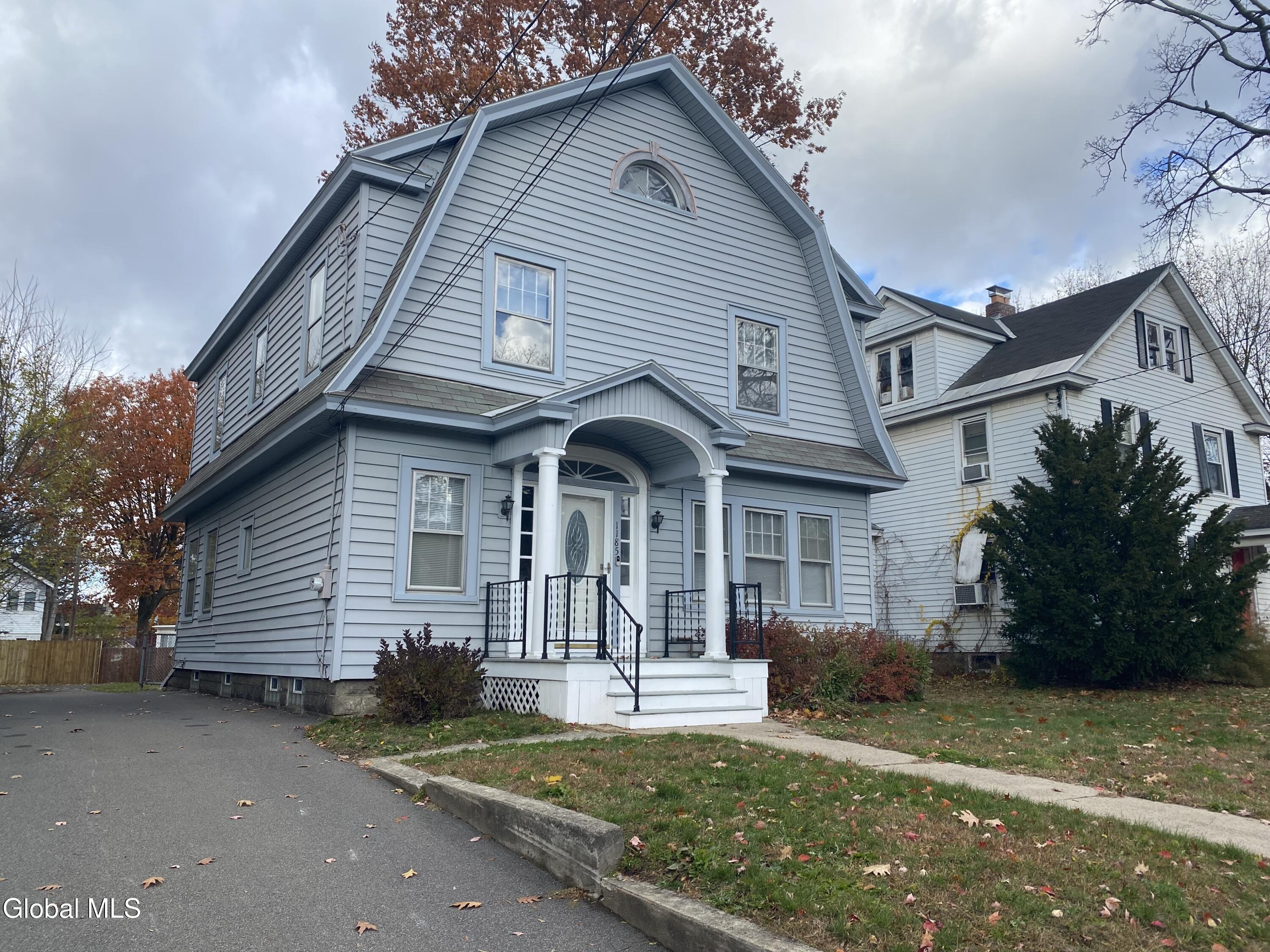 1185 Ardsley Road Schenectady, NY 12308 - Photo 4 of 57 IMG_3009