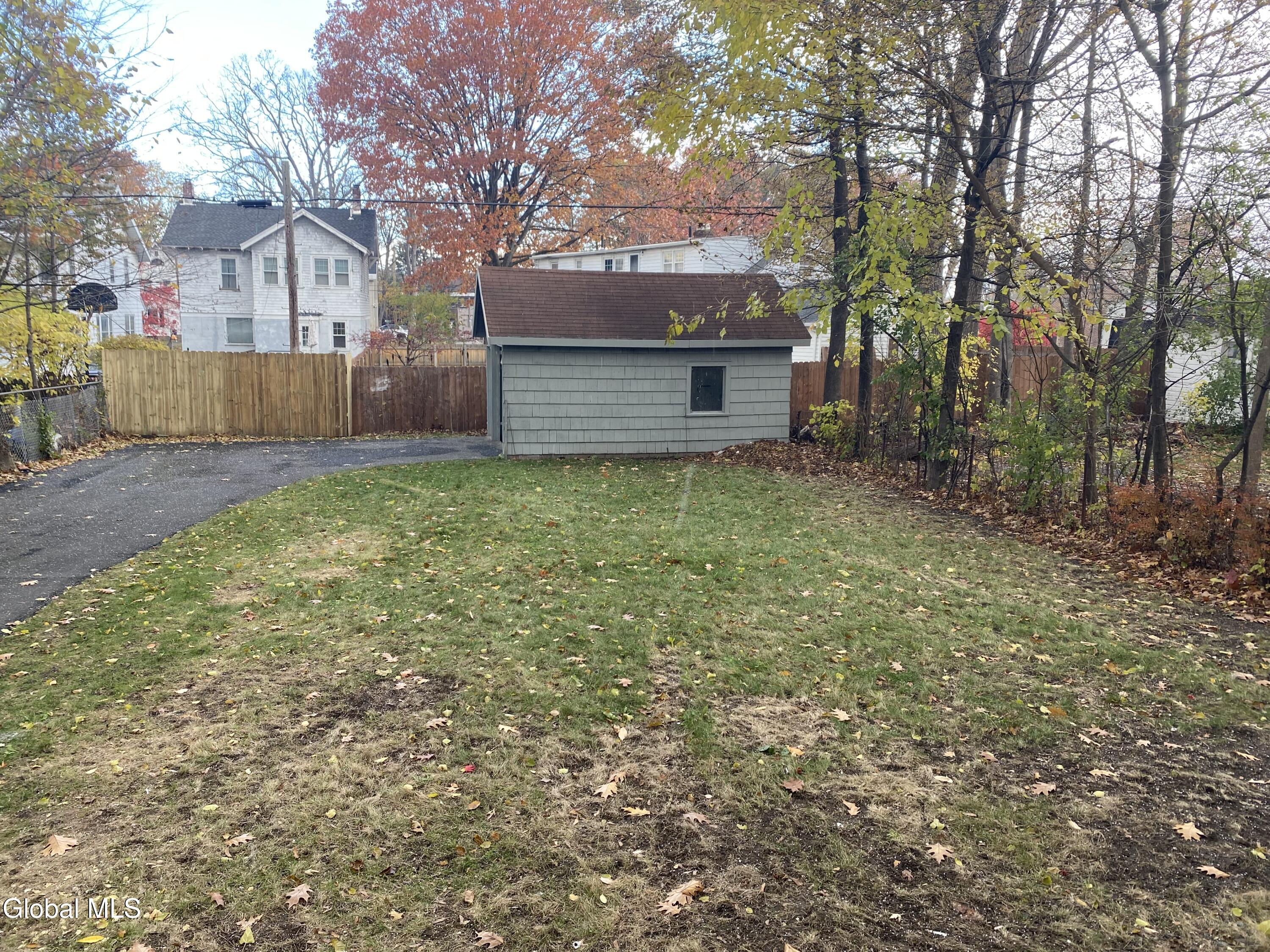 1185 Ardsley Road Schenectady, NY 12308 - Photo 10 of 57 IMG_3032