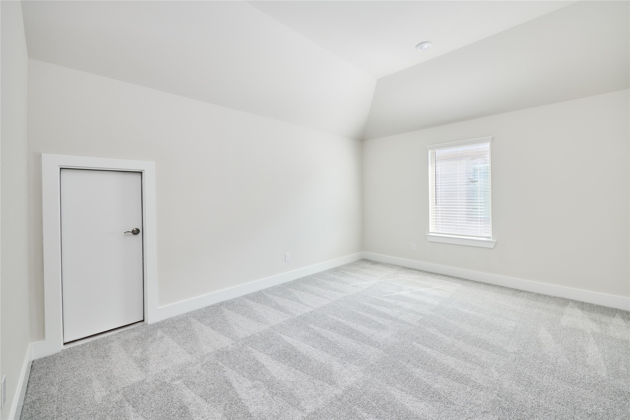 10647 Whitejacket Conroe, TX 77385 - Photo 25 of 38 an empty room with windows