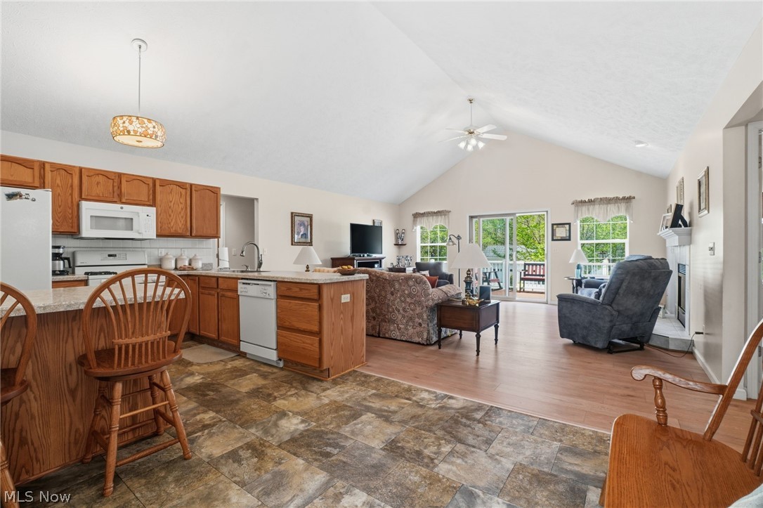 8047 Ravenna Road Painesville, OH 44077 - Photo 3 of 39