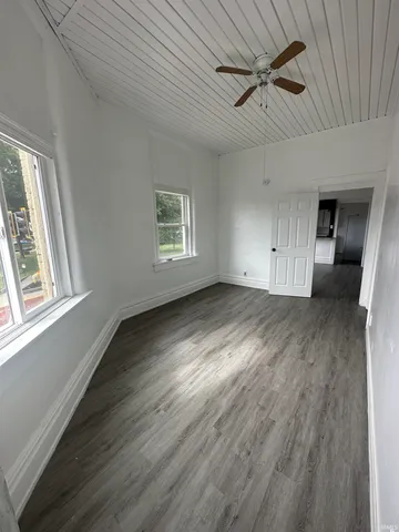 $1,000 | 104 1/2 West Michigan Street, Unit 3, Lagrange, IN 46761