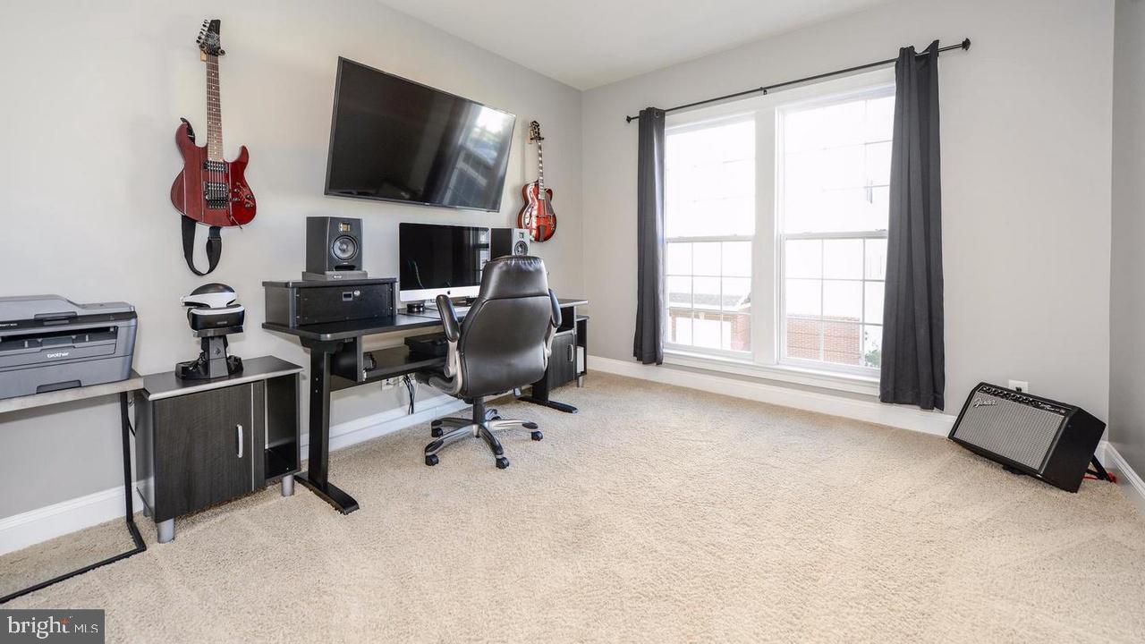 42823 Burrell Square Ashburn, VA 20147 - Photo 12 of 17