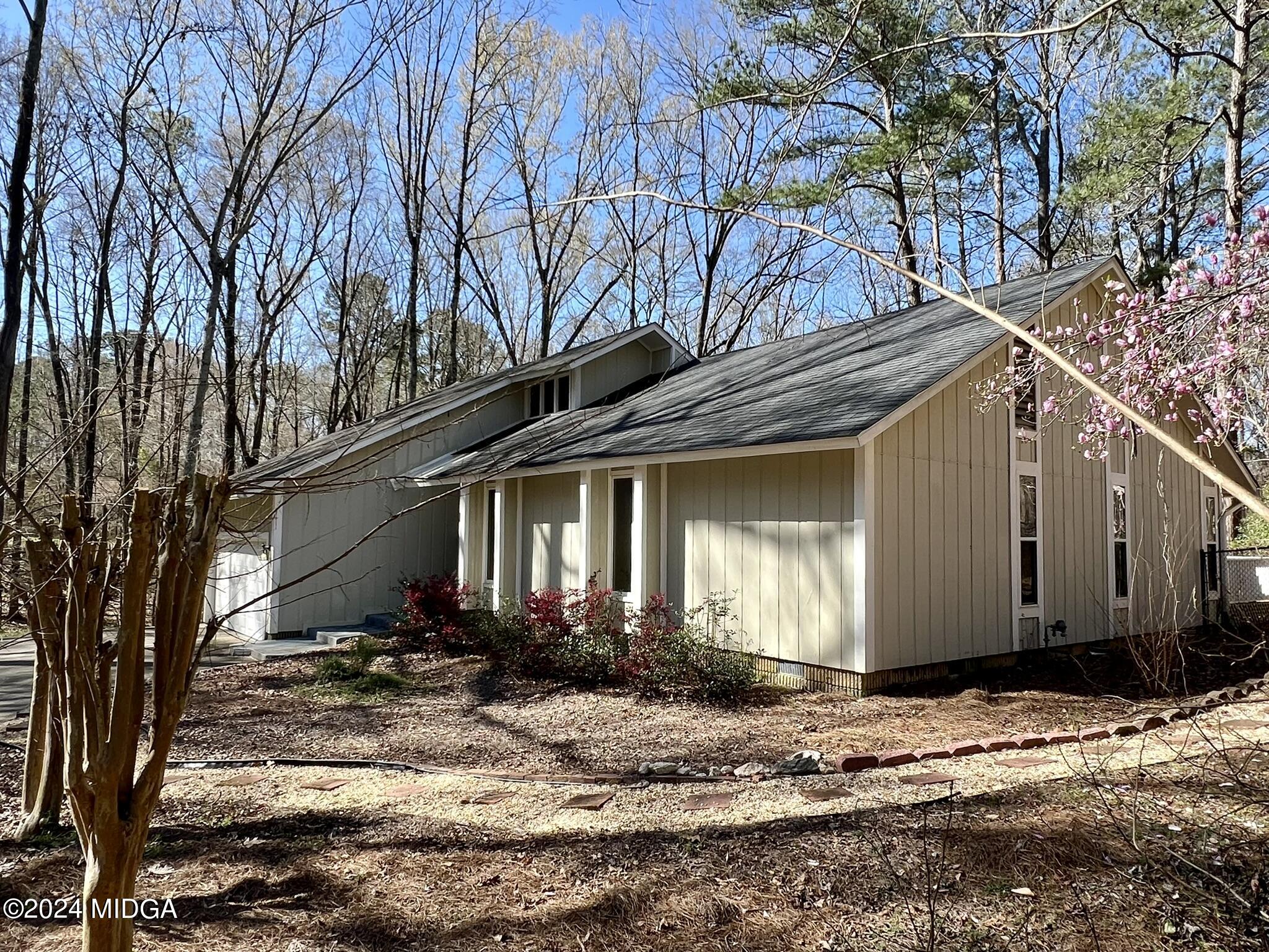 991 Wimbledon Road Macon, GA 31210 - Photo 2 of 42 IMG_5269