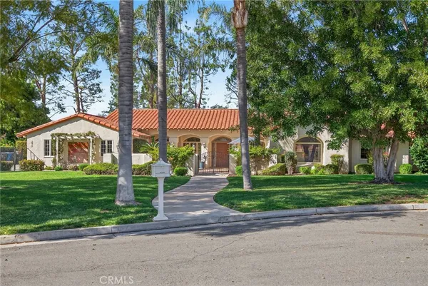 $1,295,000 | 1353 Rimroad, Riverside, CA 92506