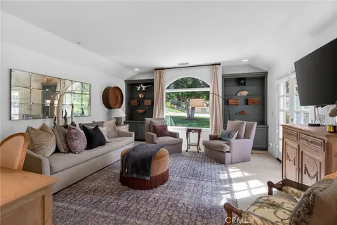 $1,295,000 | 1353 Rimroad, Riverside, CA 92506