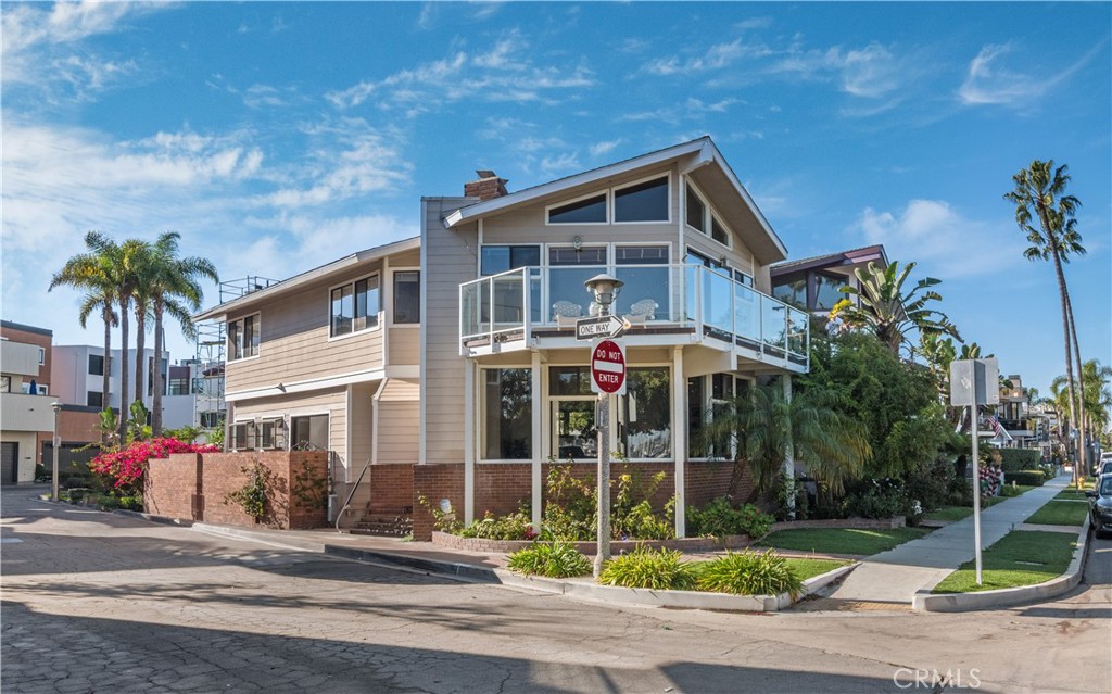 6090 Appian Way Long Beach, CA 90803 - Photo 4 of 41