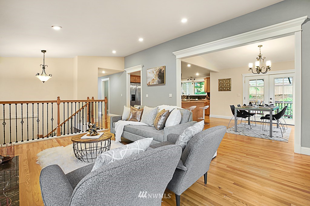 2806 183rd Avenue Northeast Redmond, WA 98052 - Photo 10 of 40 a living room with furniture and wooden floor