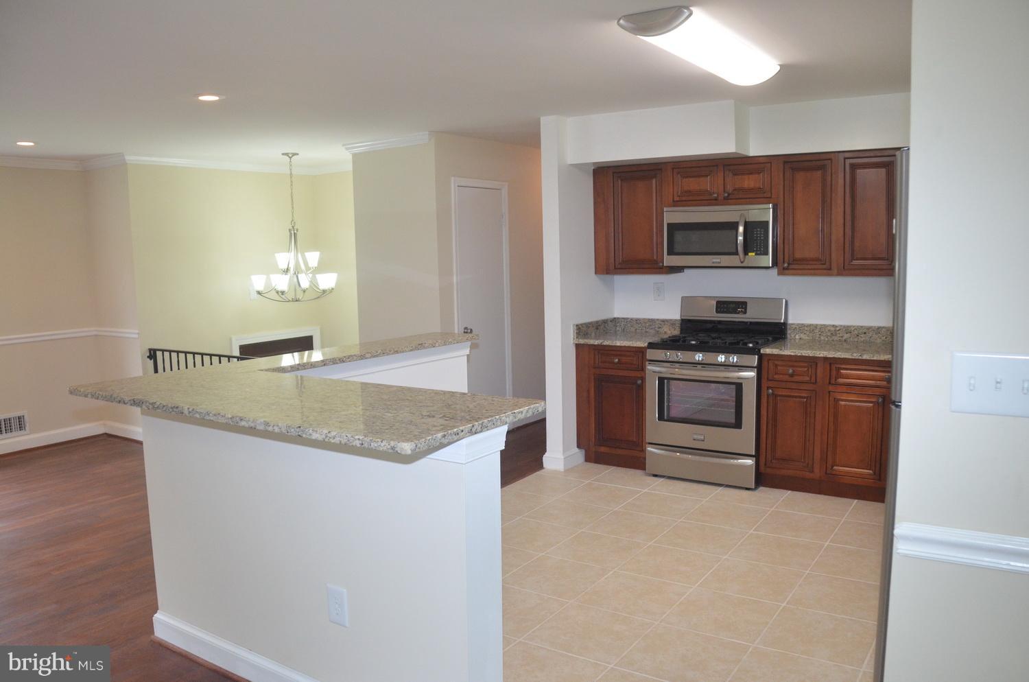 7002 Riverdale Road Lanham, MD 20706 - Photo 5 of 29 Interior (General)