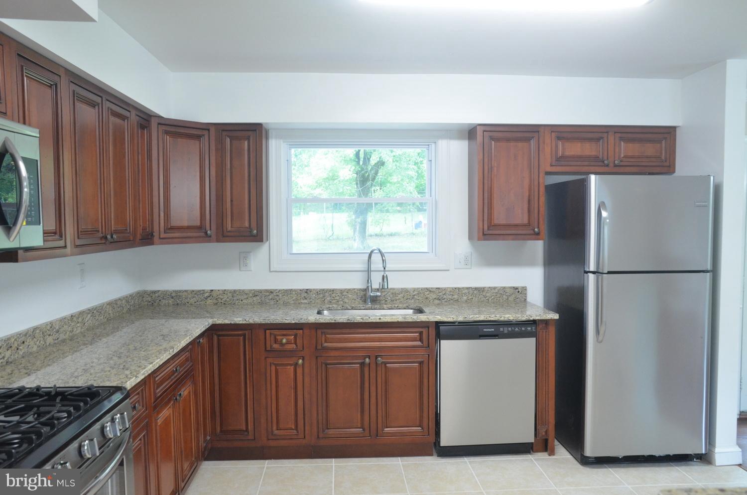 7002 Riverdale Road Lanham, MD 20706 - Photo 10 of 29 Kitchen
