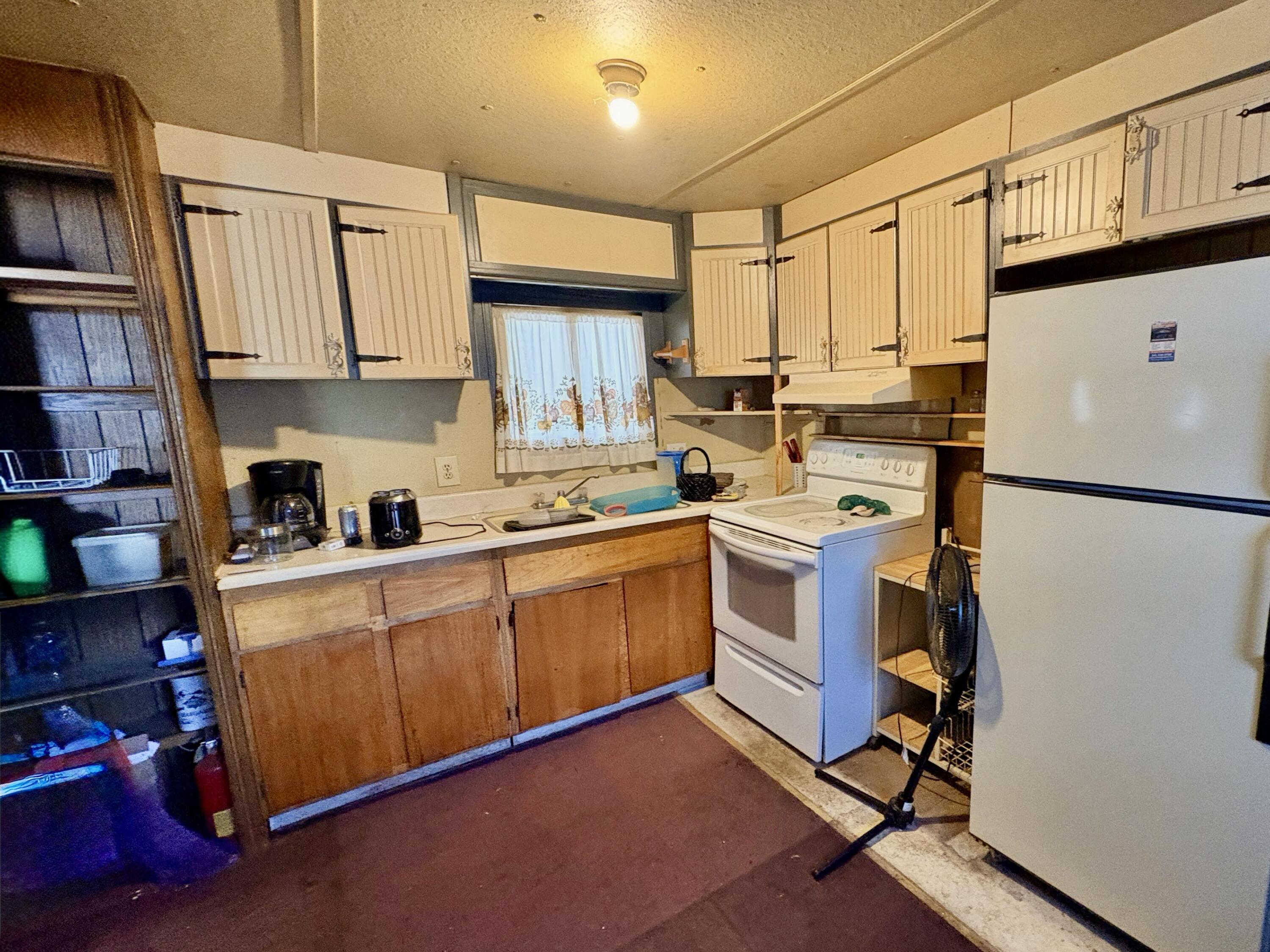 16105 Dyke Road La Pine, OR 97739 - Photo 8 of 20 IMG_9334