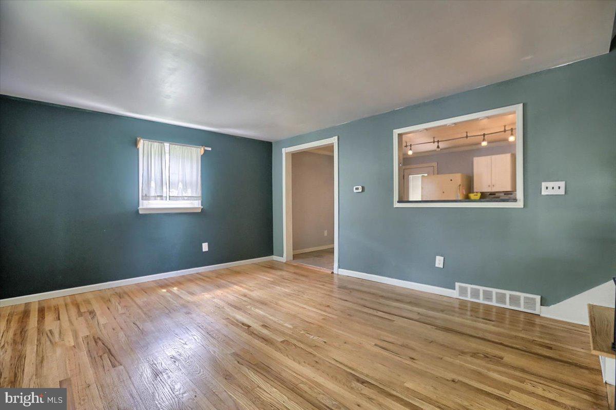 522 Blanchester Road Harrisburg, PA 17112 - Photo 5 of 17 Gallery Image 5