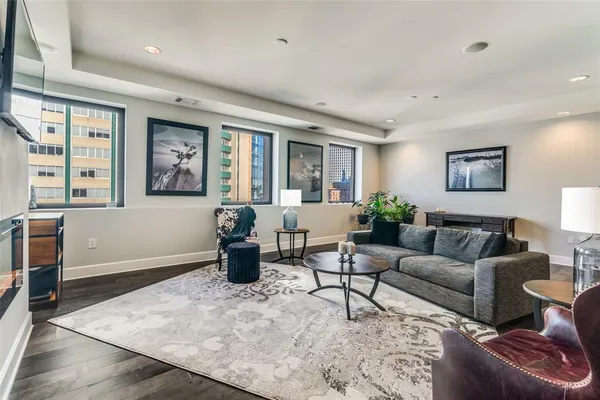 $3,850 | 1505 Elm Street, Unit 1504, Dallas, TX 75201
