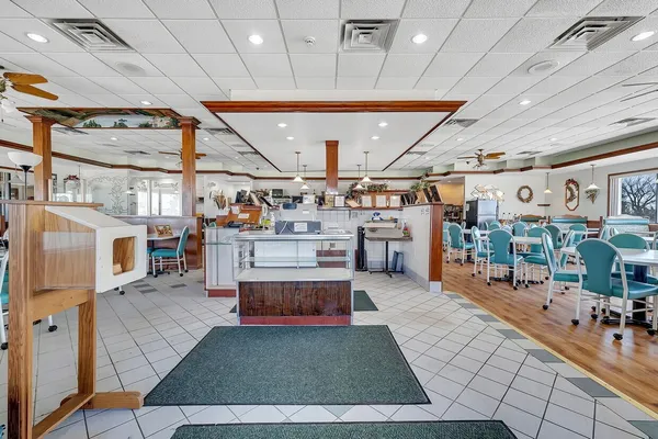 $1,200,000 | 900 North Union Street, Dwight, IL 60420