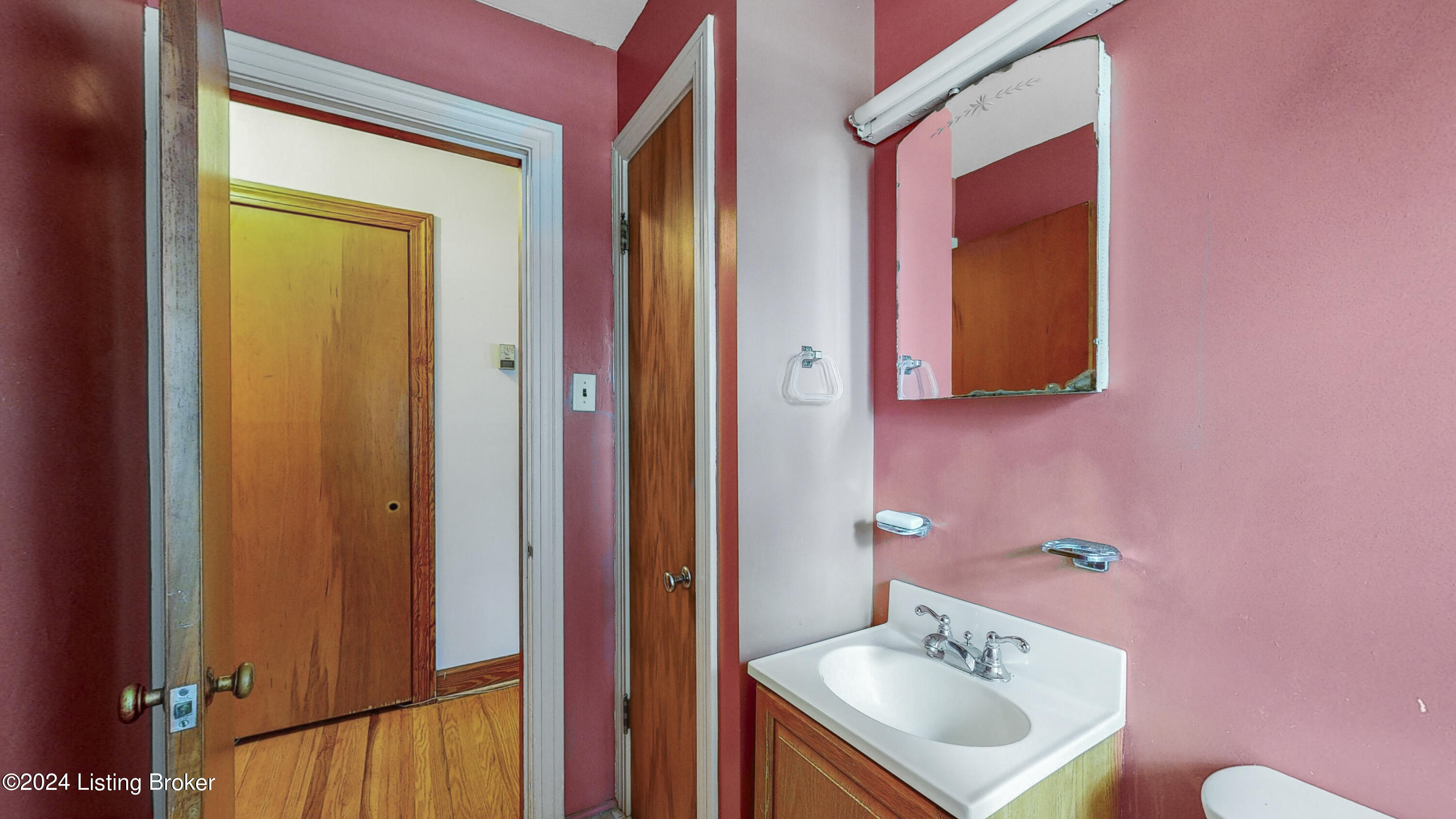 2525 Ralph Avenue Louisville, KY 40216 - Photo 24 of 36 2525 Ralph Ave-124