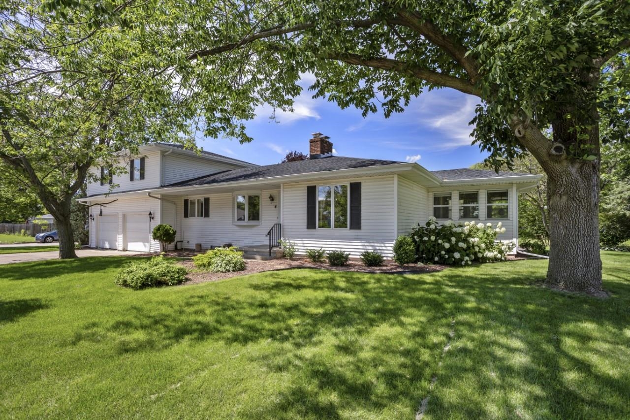 2 Continental Court Appleton, WI 54911 - Photo 1 of 1 Gallery Image 1