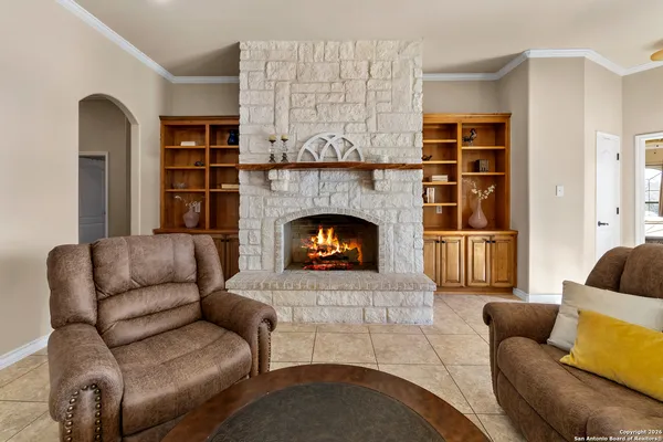 $779,500 | 140 Legacy Trail Drive, La Vernia, TX 78121