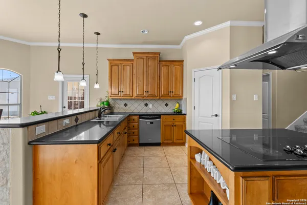 $779,500 | 140 Legacy Trail Drive, La Vernia, TX 78121