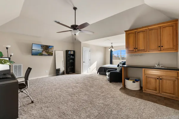 $779,500 | 140 Legacy Trail Drive, La Vernia, TX 78121