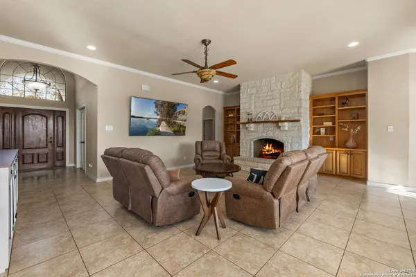 $779,500 | 140 Legacy Trail Drive, La Vernia, TX 78121