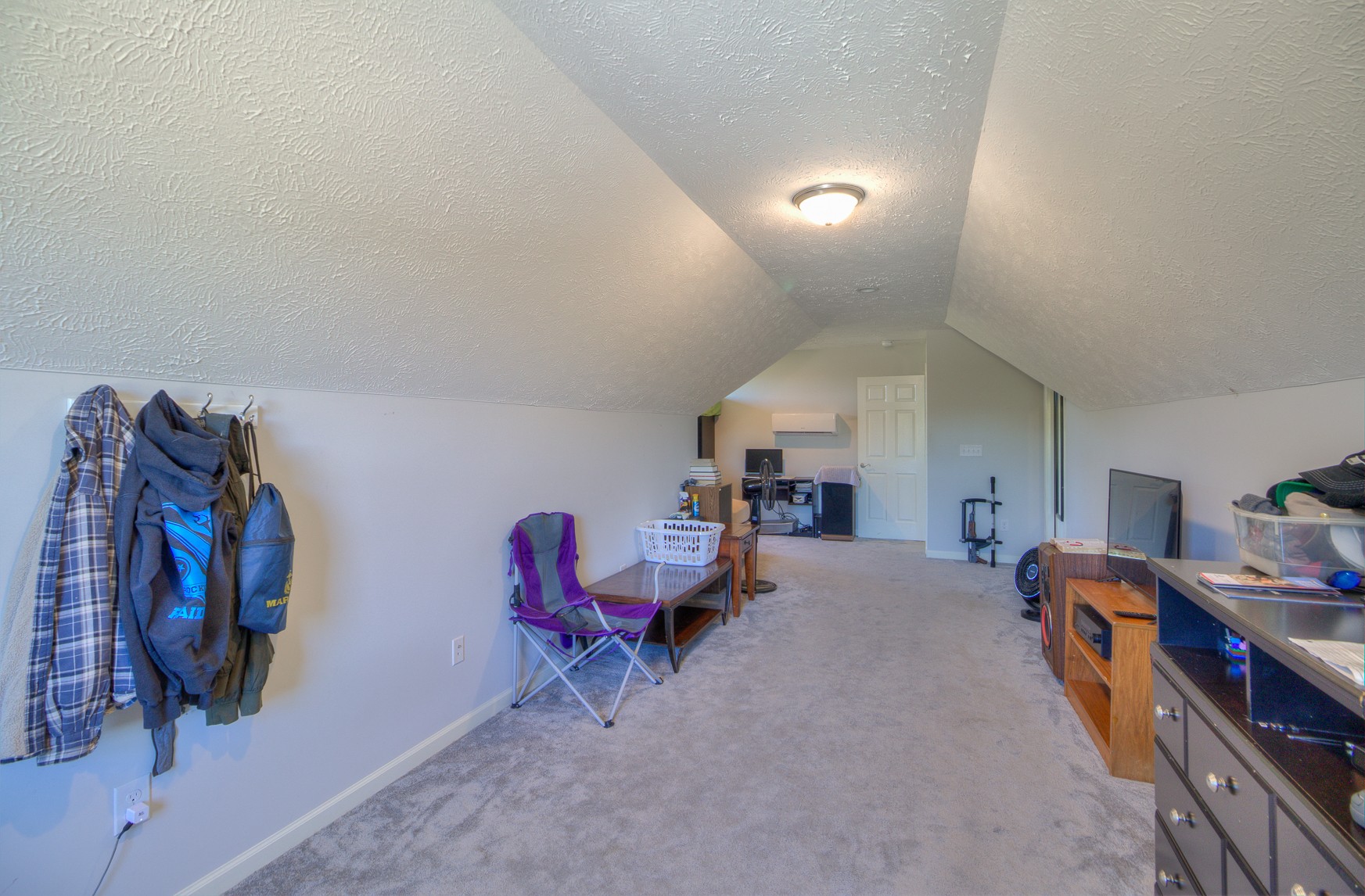 869 Jarrell Road Manchester, TN 37355 - Photo 23 of 33 a living room with furniture gym equipment and a view of living room