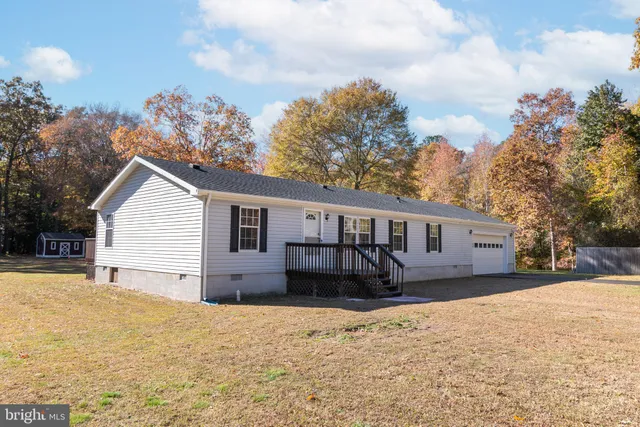 a house view with a outdoor space