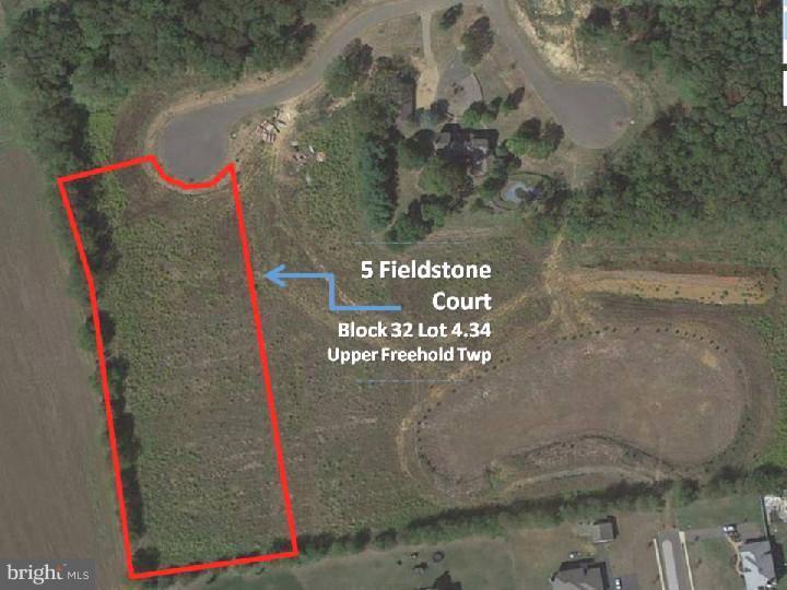 5 Fieldstone Circle Cream Ridge, NJ 08514 - Photo 2 of 3