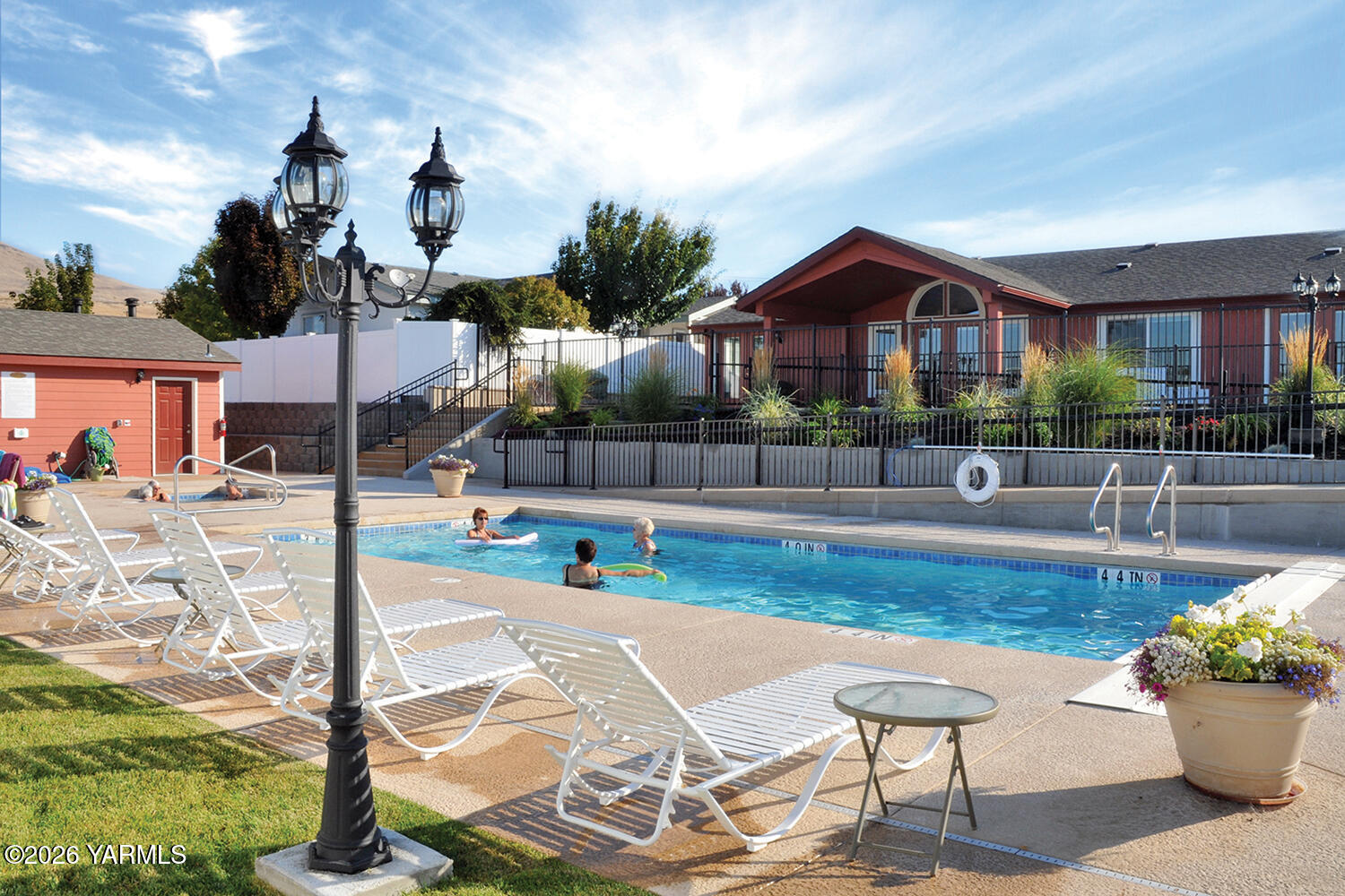 200 Bridle Way, Unit 284 Yakima, WA 98901 - Photo 16 of 16 Pool Shot 1-19-11