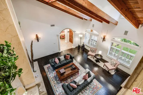$2,995,000 | 4063 Benedict Canyon Drive, Sherman Oaks, CA 91423