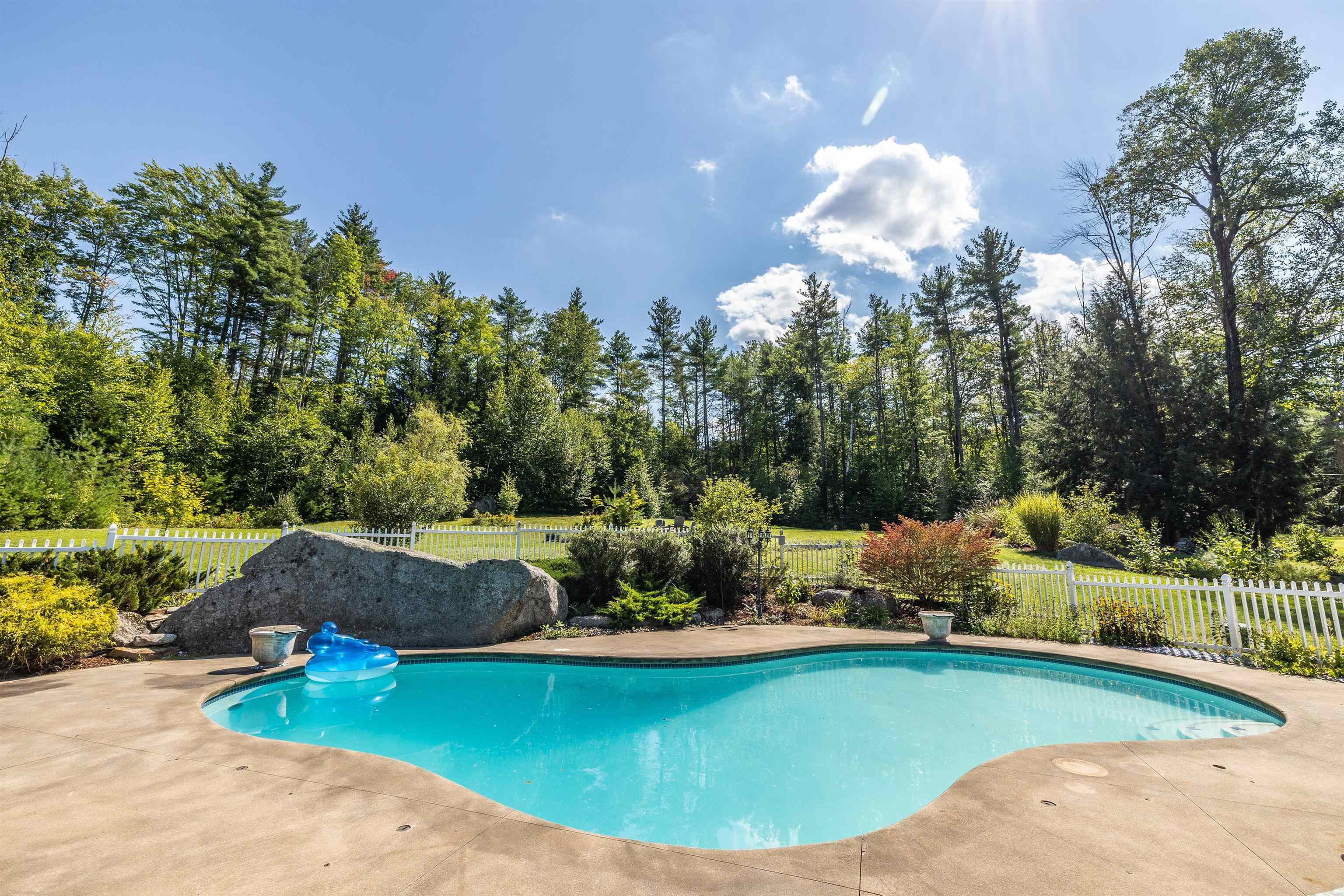 141 Patterson Hill Road Henniker, NH 03242 - Photo 3 of 40