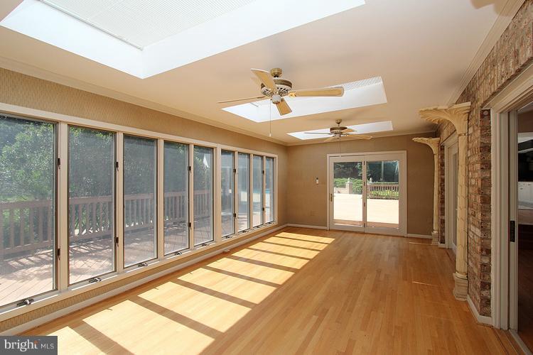 11107 Glen Road Potomac, MD 20854 - Photo 2 of 30 Interior (General)