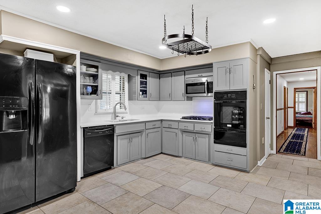1037 Hallmark Road Birmingham, AL 35214 - Photo 18 of 32