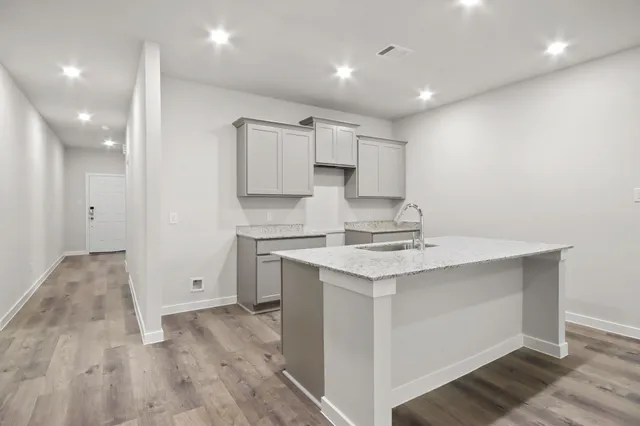 $254,900 | 523 Shoreview Drive, Conroe, TX 77303