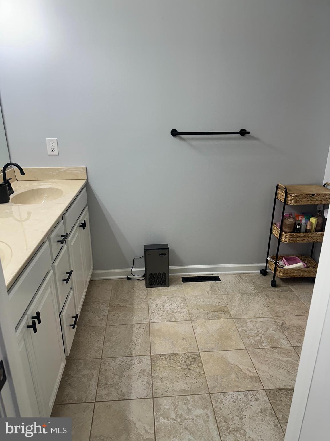 5 Seward Road Ridgely, MD 21660 - Photo 22 of 28 Master bath