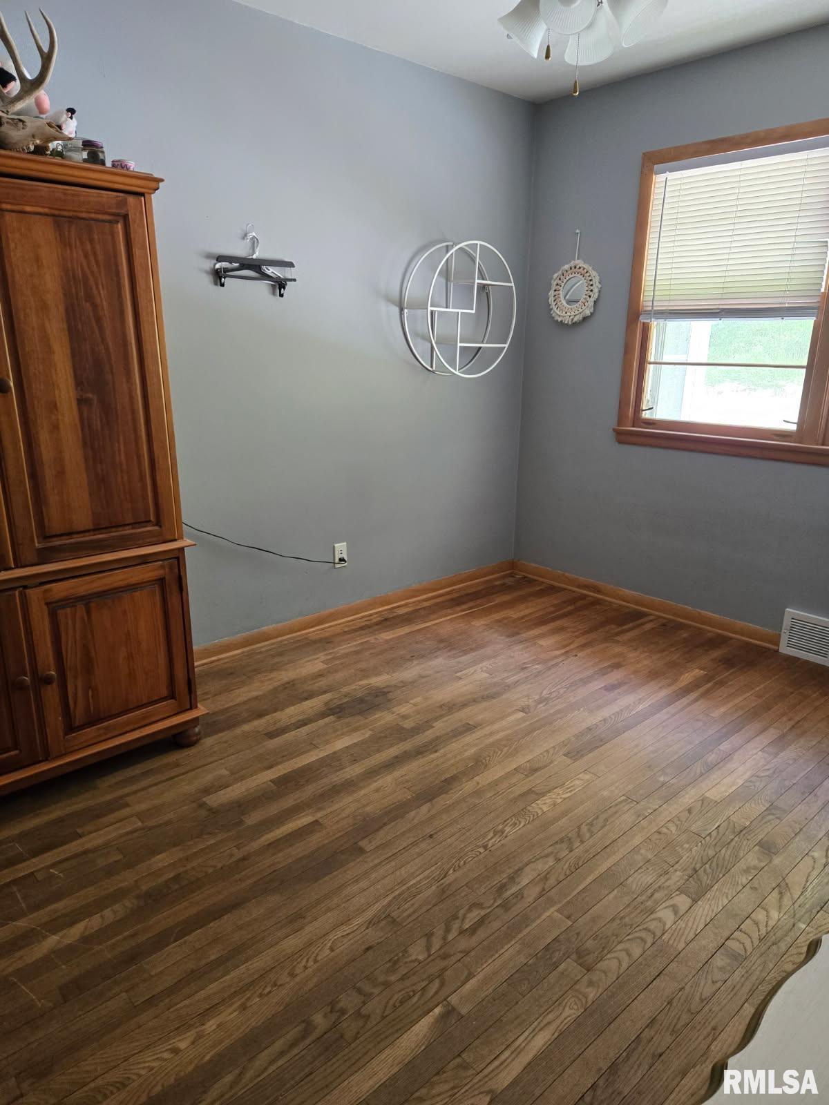 23544 North Urish Road Canton, IL 61520 - Photo 11 of 36
