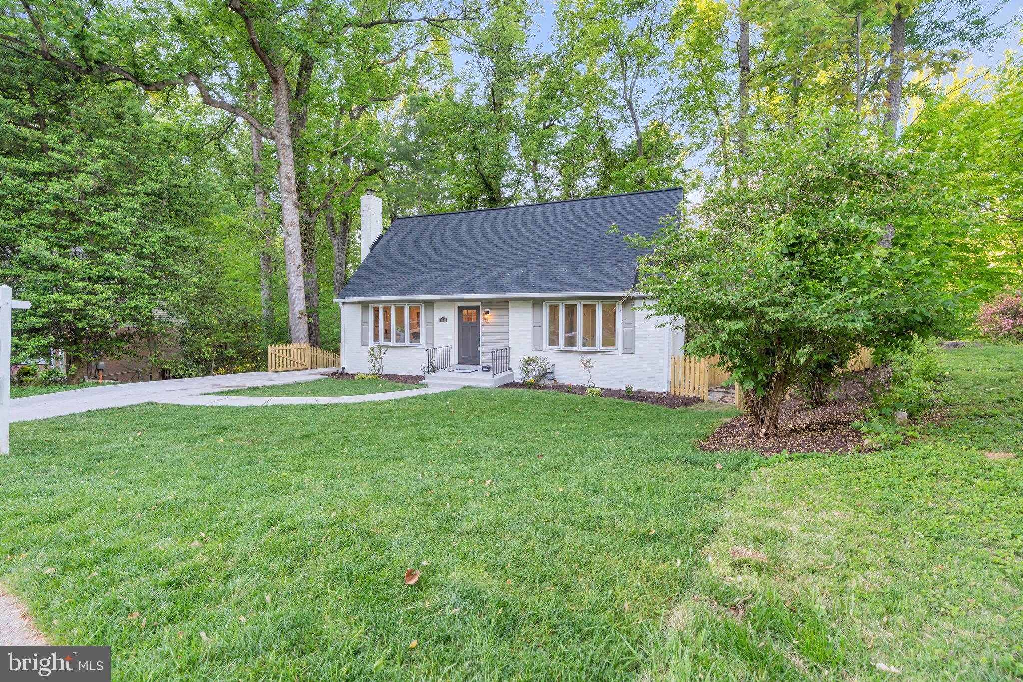 8441 Thames Street Springfield, VA 22151 - Photo 4 of 47