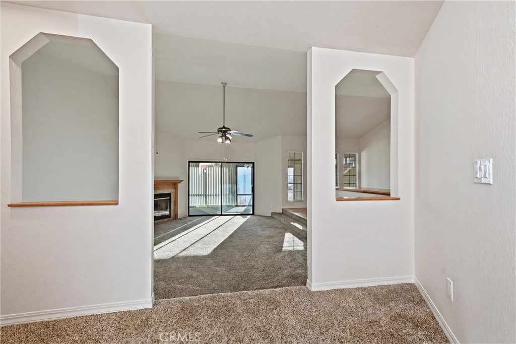 17153 Squirrel Hill Road Hidden Valley Lake, CA 95467 - Photo 4 of 34 Formal entry