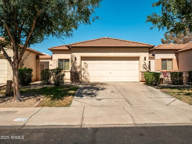 $415,000 | 950 South Tucana Lane, Gilbert, AZ 85296