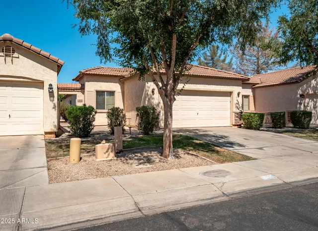 $415,000 | 950 South Tucana Lane, Gilbert, AZ 85296