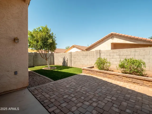 $415,000 | 950 South Tucana Lane, Gilbert, AZ 85296