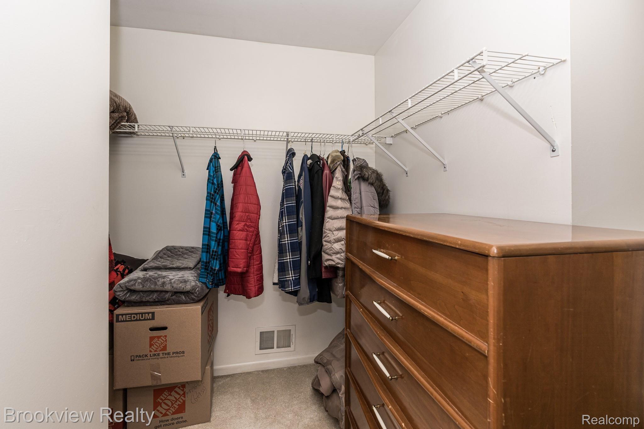 2255 Crystal Drive Rochester, MI 48309 - Photo 18 of 29 2255 Crystal MLS-W030.jpg