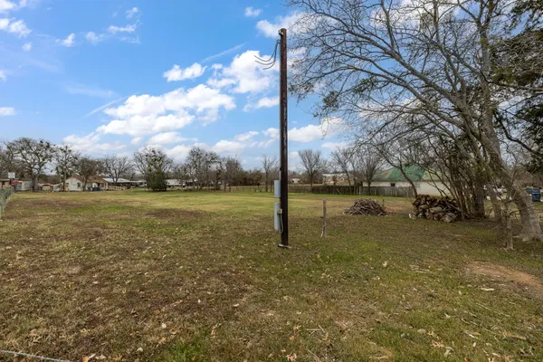 $300,000 | 601 Martin Luther King Boulevard, Elgin, TX 78621