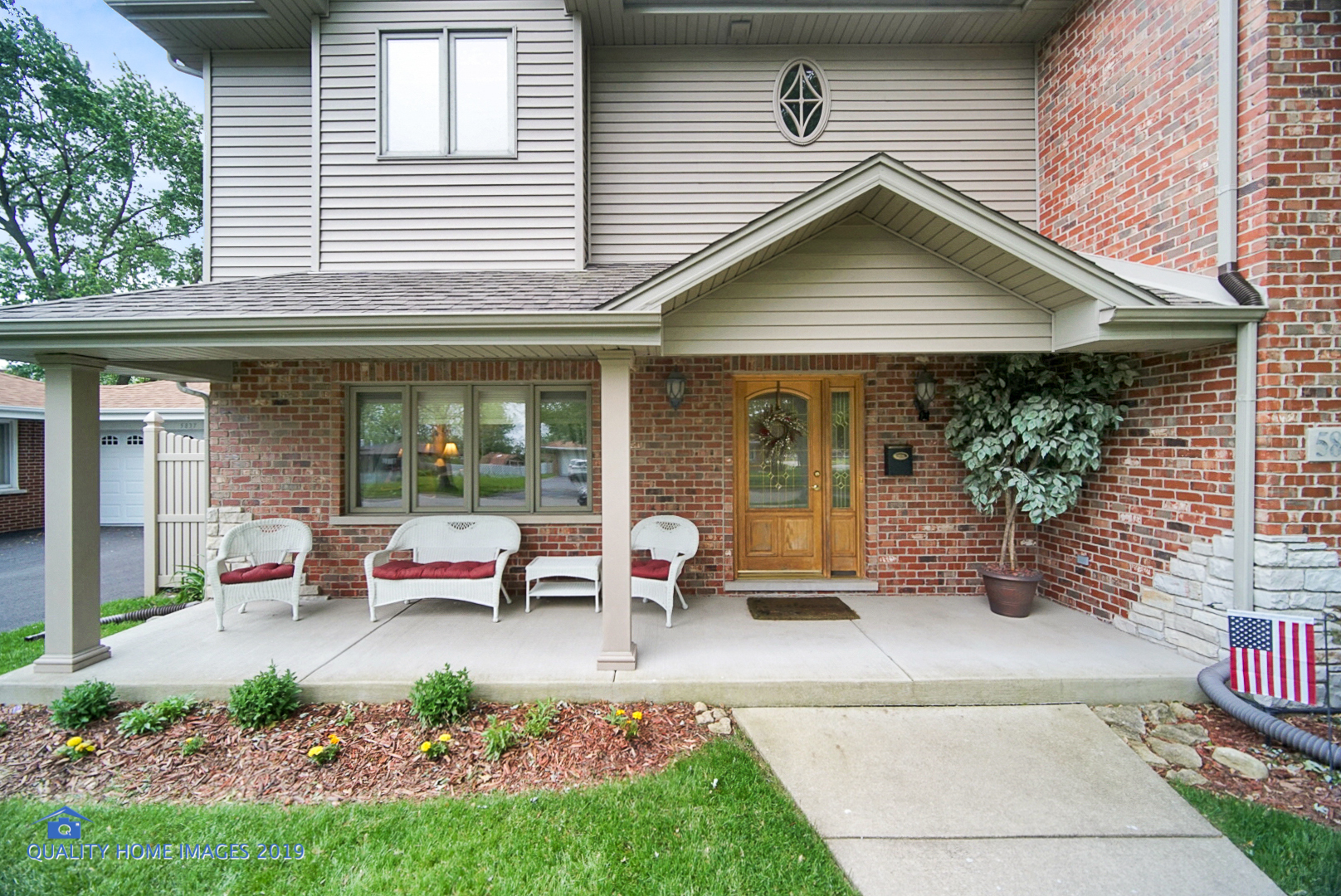 5843 108th Place Chicago Ridge, IL 60415 - Photo 2 of 27