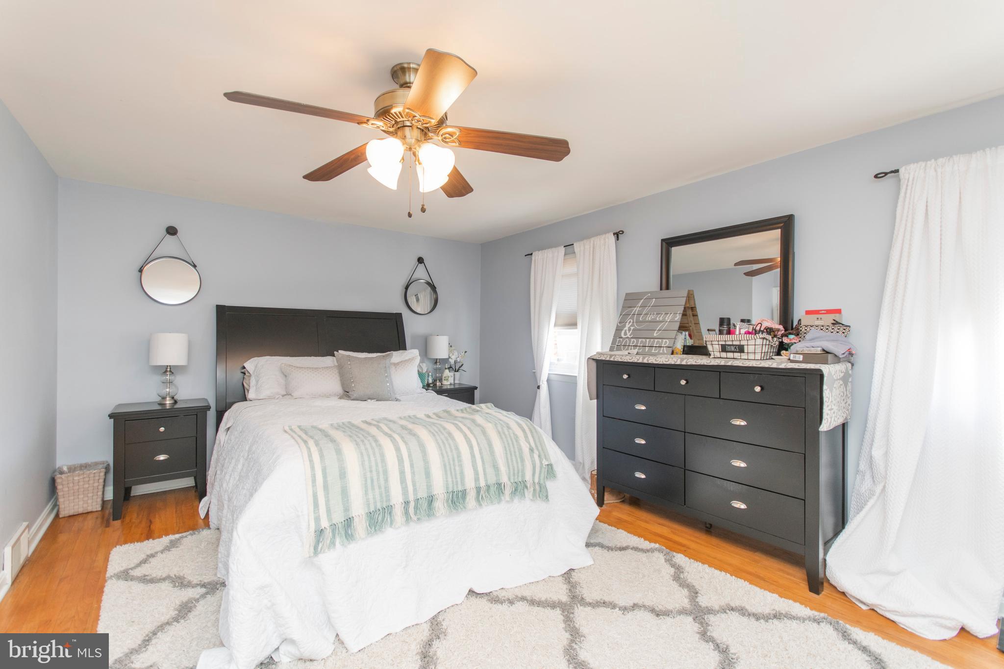 12585 Chilton Road Philadelphia, PA 19154 - Photo 12 of 33